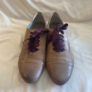 BP Sidney Lea lace up flat, mushroom leather